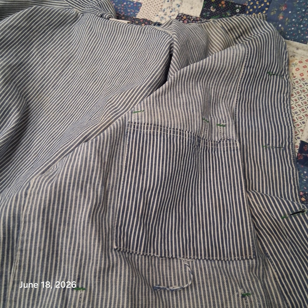 Vintage 1970s Oshkosh B Gosh Hickory Stripe Chore Coat Size 44 Large Railroad - Picture 4 of 14